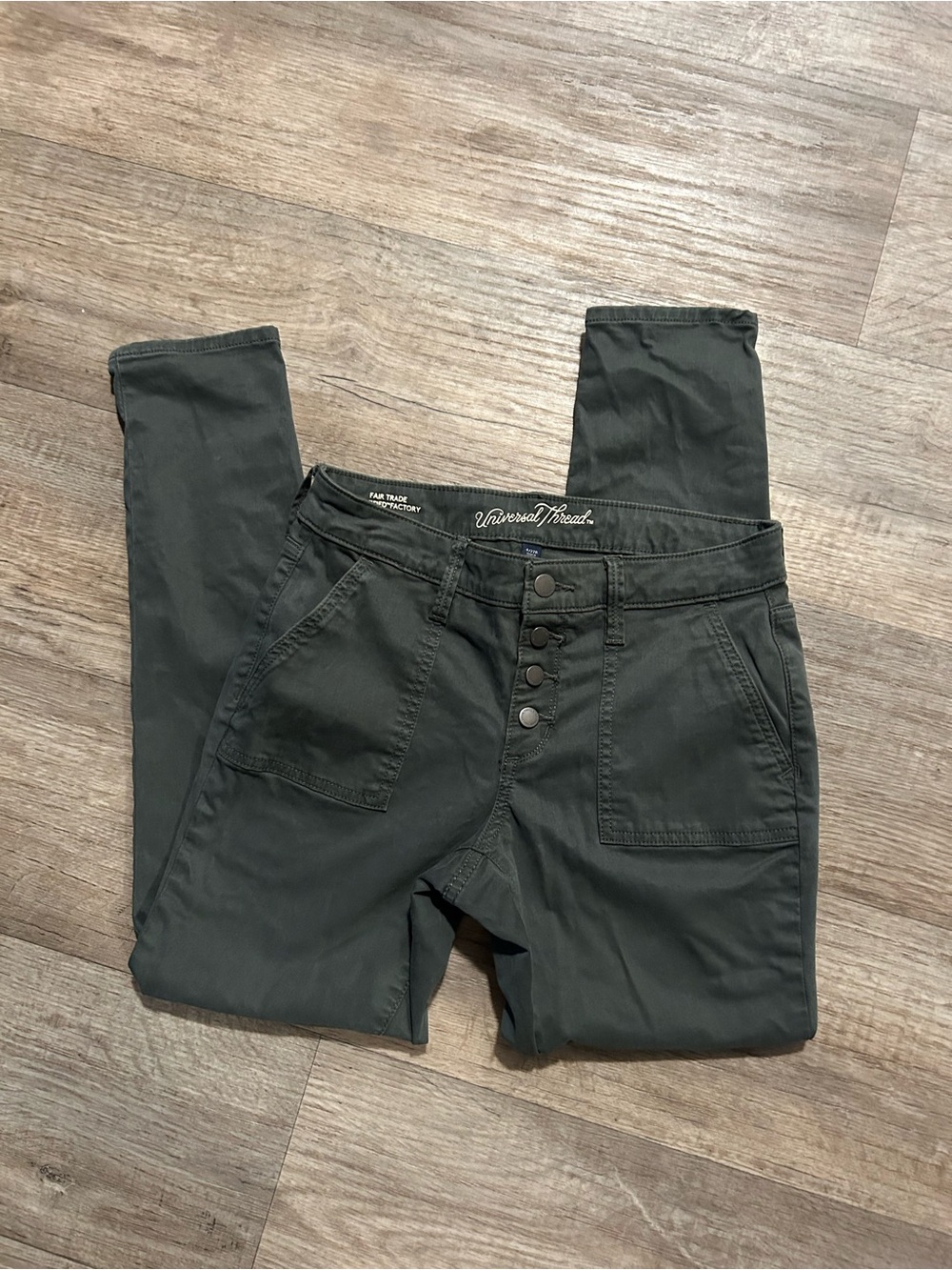 Universal Thread  green button fly mid rise pants size 4